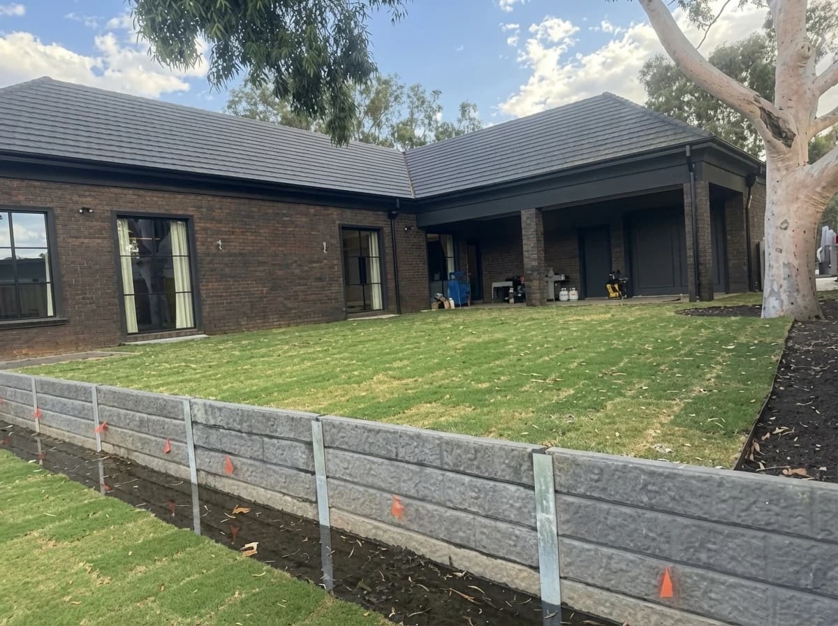 Retaining Walls, Stepping Stones, Fence & Landscape — Gallery 21